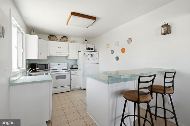 201 JEFFERIS AVE, Beach Haven, NJ 08008