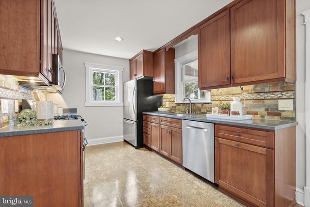923 ARRAN RD, Baltimore, MD 21239