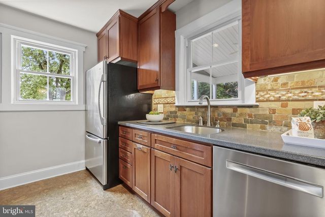 923 ARRAN RD, Baltimore, MD 21239