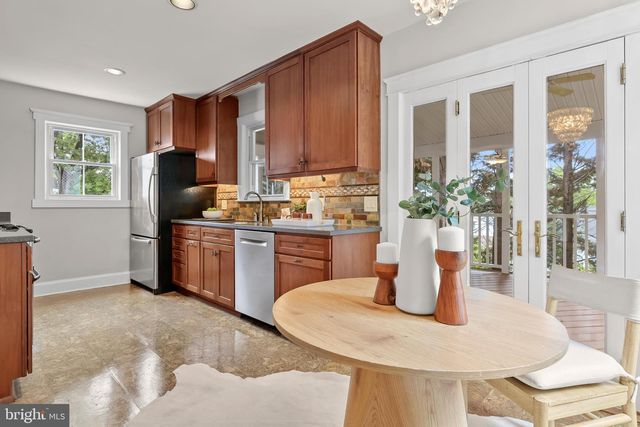 923 ARRAN RD, Baltimore, MD 21239