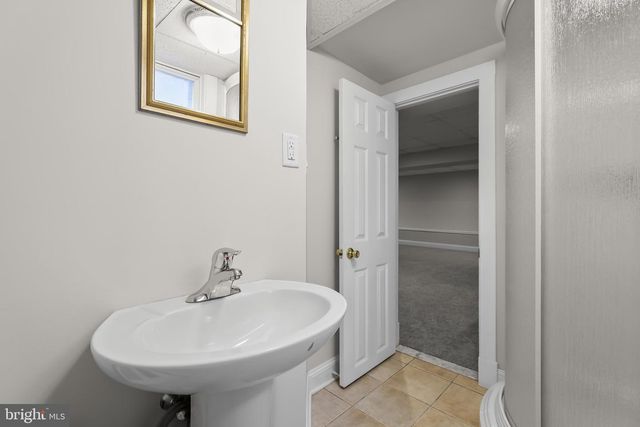 923 ARRAN RD, Baltimore, MD 21239