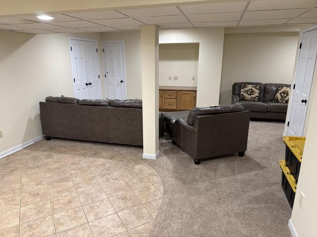 5350 W Yale DRIVE, Franklin, WI 53132