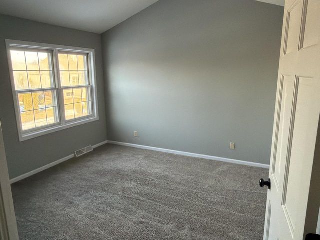 5350 W Yale DRIVE, Franklin, WI 53132