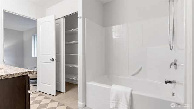 171 SW Marcia Way, Port Orchard, WA 98366