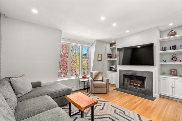 11 Dartmouth Place 3, Boston, MA 02116