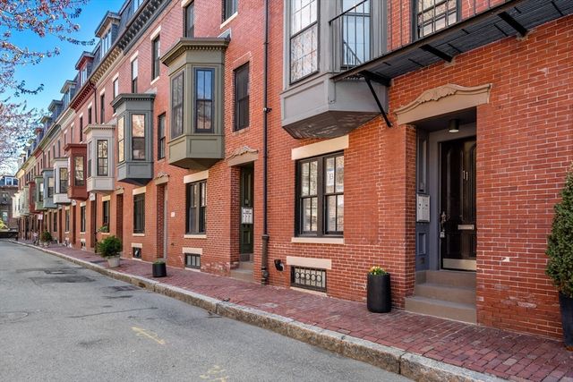 11 Dartmouth Place 3, Boston, MA 02116