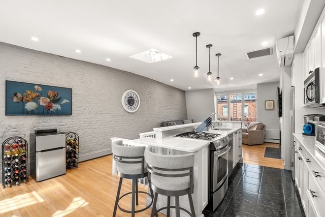 11 Dartmouth Place 3, Boston, MA 02116