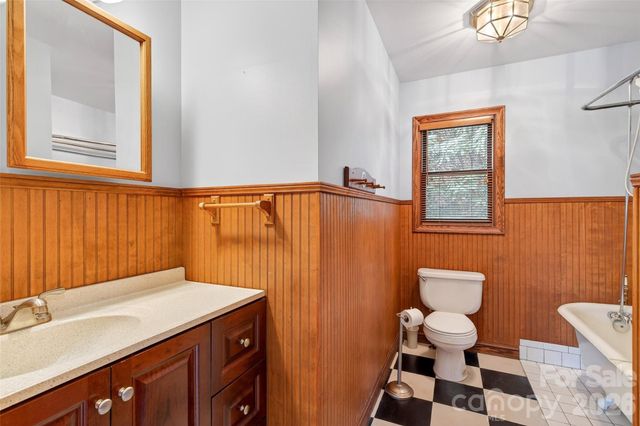 169 Hilltop Road, Black Mountain, NC 28711