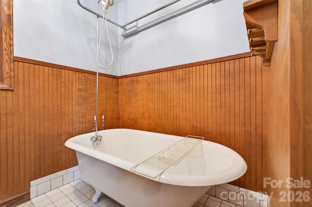 169 Hilltop Road, Black Mountain, NC 28711