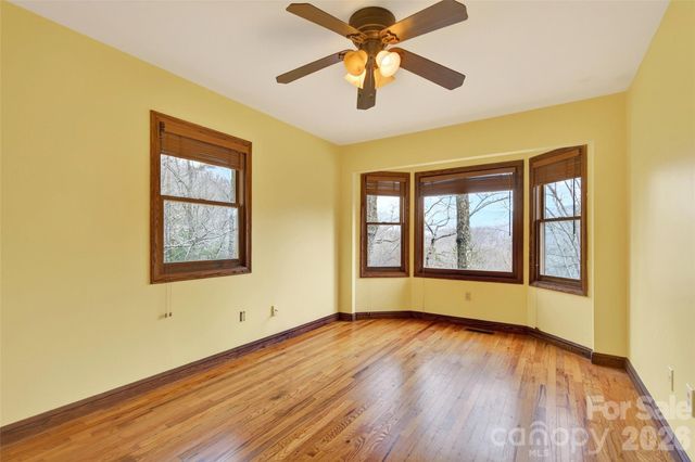 169 Hilltop Road, Black Mountain, NC 28711