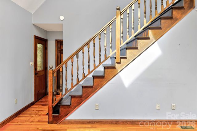 169 Hilltop Road, Black Mountain, NC 28711