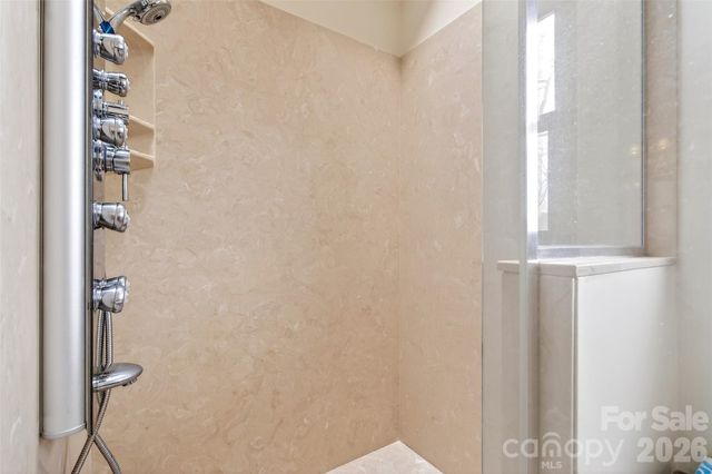 169 Hilltop Road, Black Mountain, NC 28711