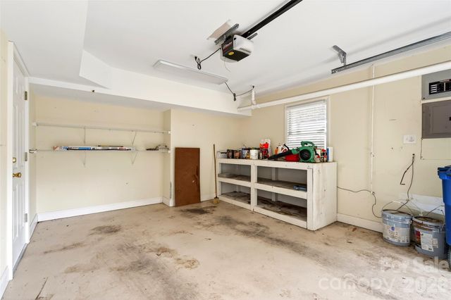 169 Hilltop Road, Black Mountain, NC 28711