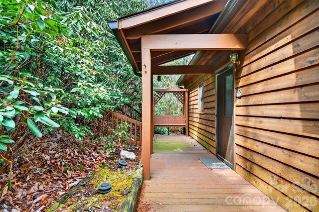 169 Hilltop Road, Black Mountain, NC 28711