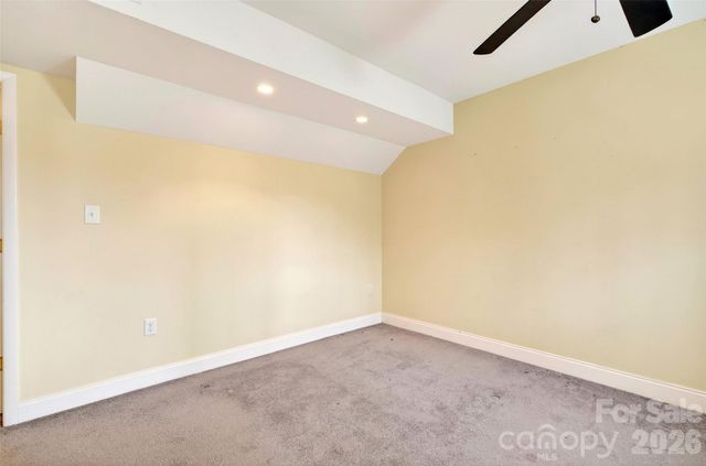 169 Hilltop Road, Black Mountain, NC 28711