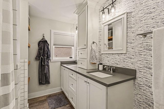 170 E 35th Street, Holland, MI 49423