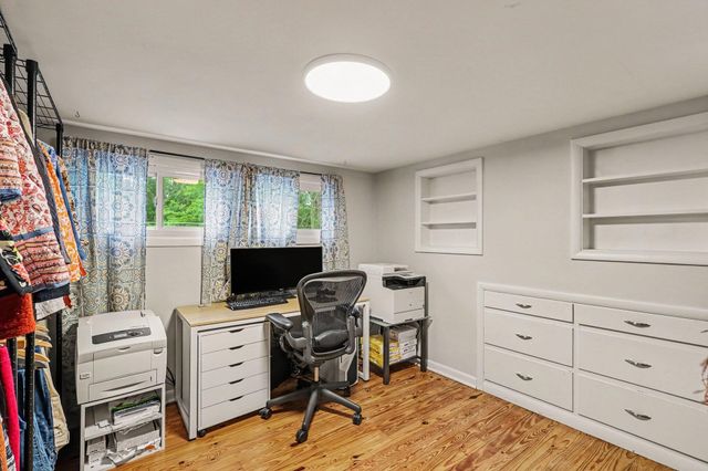 170 E 35th Street, Holland, MI 49423
