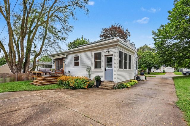 170 E 35th Street, Holland, MI 49423