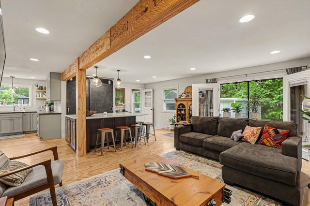 170 E 35th Street, Holland, MI 49423