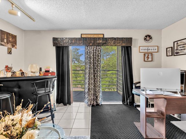 2800 NW 56th A404, Lauderhill, FL 33313