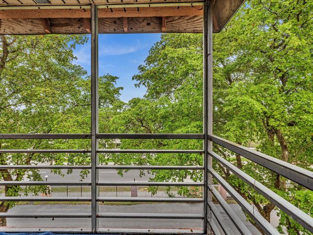 2800 NW 56th A404, Lauderhill, FL 33313