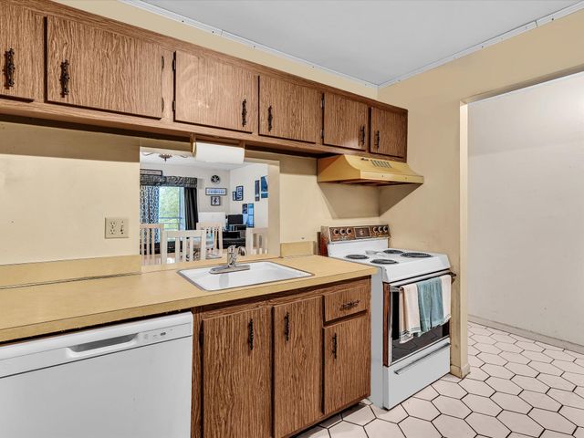 2800 NW 56th A404, Lauderhill, FL 33313