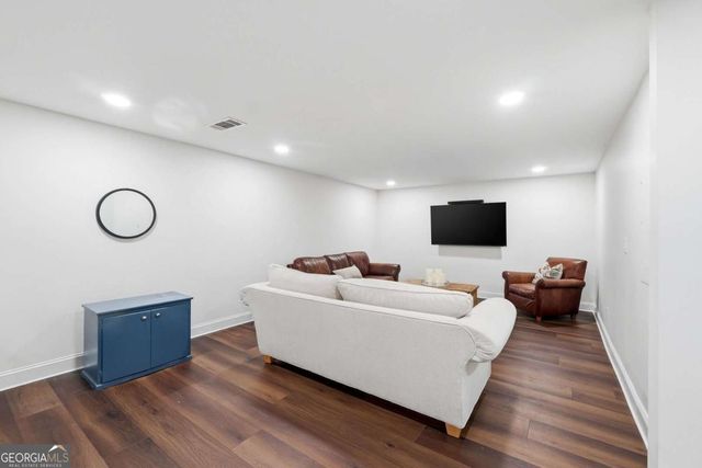1095 Laurian Park Drive, Roswell, GA 30075
