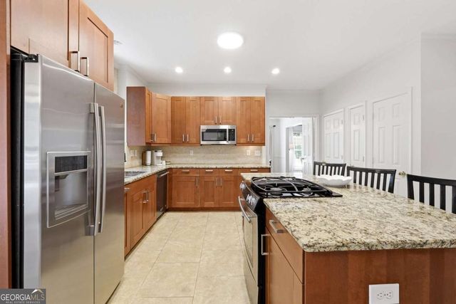 1095 Laurian Park Drive, Roswell, GA 30075
