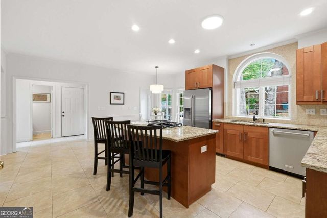 1095 Laurian Park Drive, Roswell, GA 30075