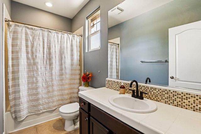9008 Clarissa Dr, Orangevale, CA 95662