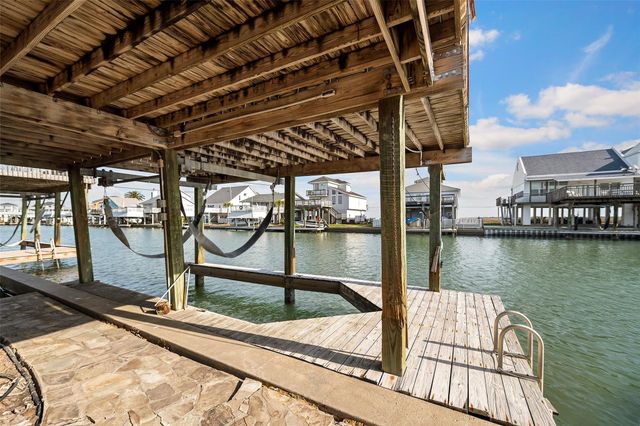 4610 Jamaica Cove Road, Jamaica Beach, TX 77554