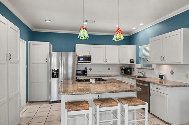 4610 Jamaica Cove Road, Jamaica Beach, TX 77554