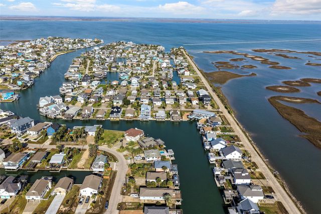 4610 Jamaica Cove Road, Jamaica Beach, TX 77554