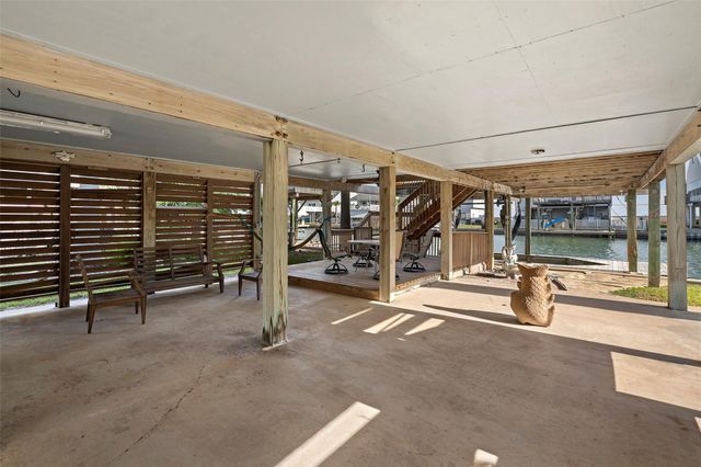 4610 Jamaica Cove Road, Jamaica Beach, TX 77554