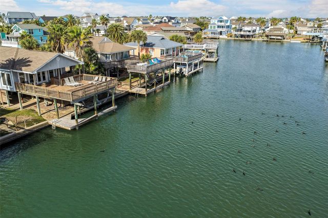 4610 Jamaica Cove Road, Jamaica Beach, TX 77554