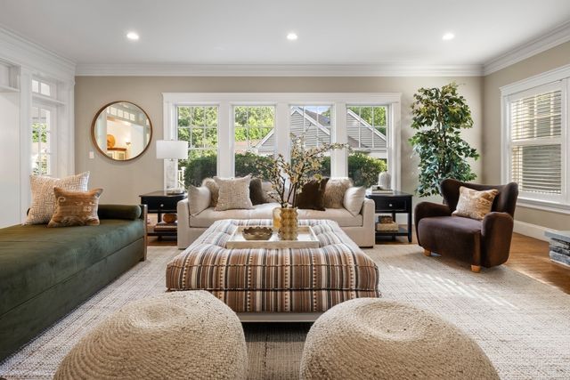 99 Country Way, Needham, MA 02492