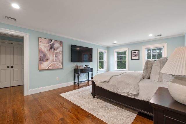 99 Country Way, Needham, MA 02492