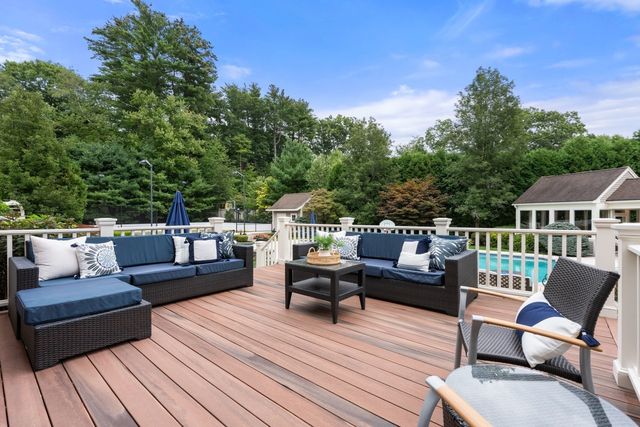99 Country Way, Needham, MA 02492