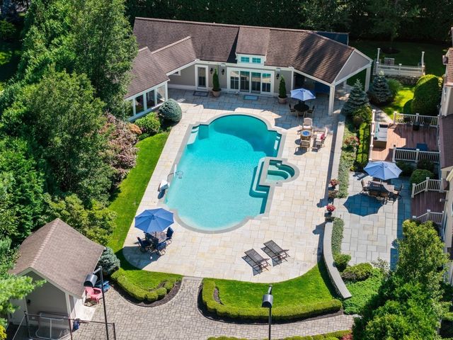 99 Country Way, Needham, MA 02492