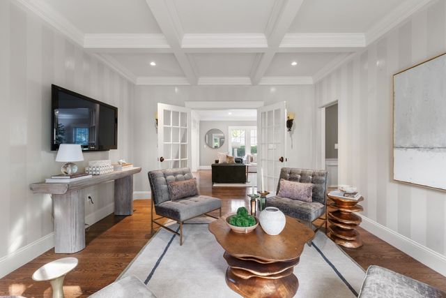 99 Country Way, Needham, MA 02492