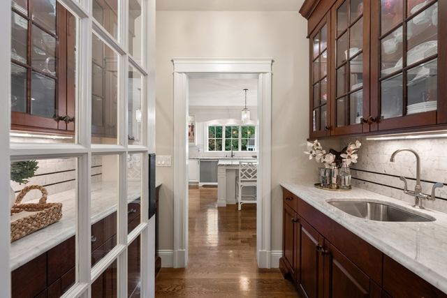 99 Country Way, Needham, MA 02492