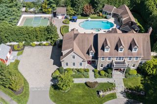 99 Country Way, Needham, MA 02492
