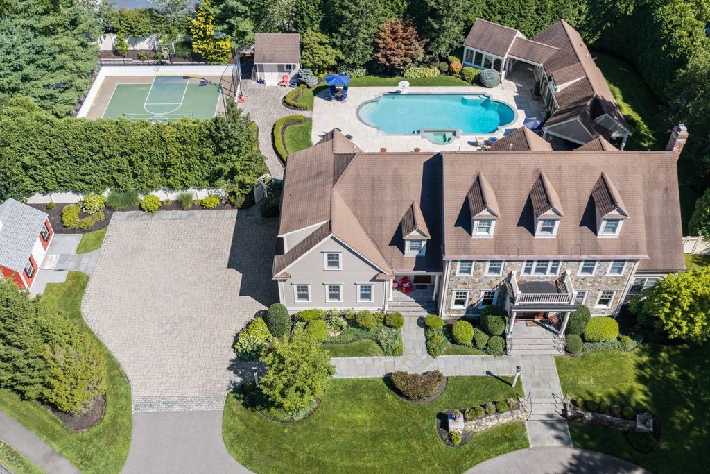 99 Country Way, Needham, MA 02492