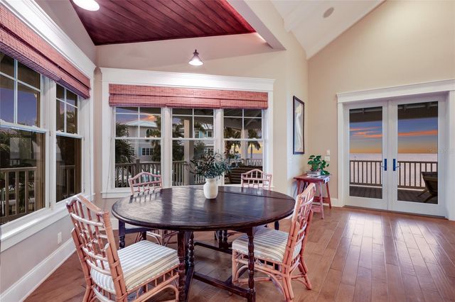 526 56TH STREET, Holmes Beach, FL 34217