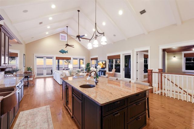 526 56TH STREET, Holmes Beach, FL 34217