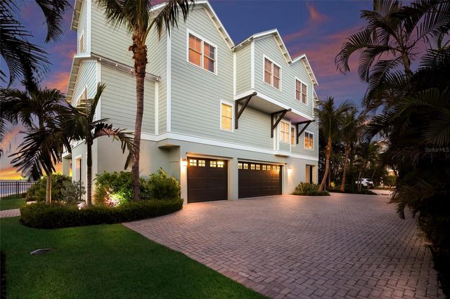 526 56TH STREET, Holmes Beach, FL 34217