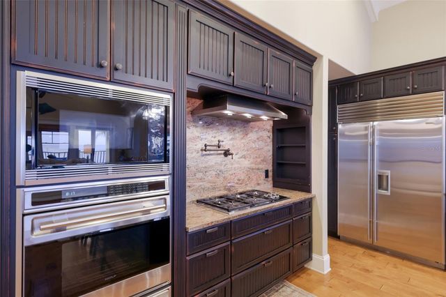526 56TH STREET, Holmes Beach, FL 34217