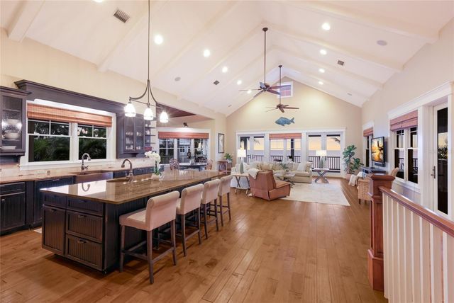 526 56TH STREET, Holmes Beach, FL 34217