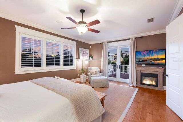 526 56TH STREET, Holmes Beach, FL 34217