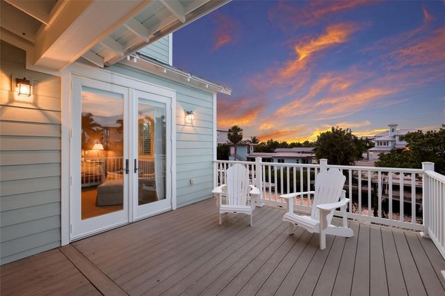 526 56TH STREET, Holmes Beach, FL 34217